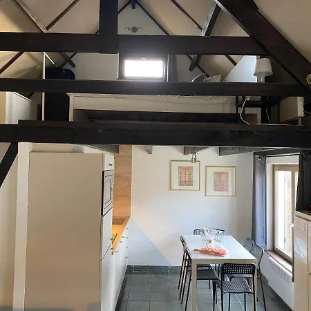 Semesterbostad 007 *